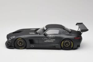 Mercedes AMG SLS C197 GT3 45 Ans de Driving Performance Minichamps 1:18 151133100 Métal Moulé — image 3 sur 6