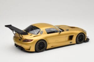 Mercedes AMG SLS C197 GT3 Street Or Minichamps 1:18 151113106 Métal Moulé — image 2 sur 6