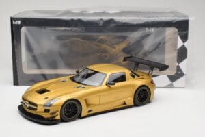 Mercedes AMG SLS C197 GT3 Street Or Minichamps 1:18 151113106 Métal Moulé — image 6 sur 6