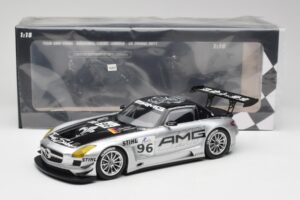 Mercedes AMG SLS C197 GT3 Team AMG China #96 M. Hakkinen / C. Cheng Zhuhai 6th 2011 Minichamps 1:18 151113196 Métal Moulé — image 6 sur 6