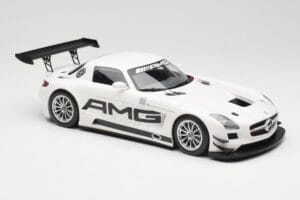 Mercedes AMG SLS C197 GT3 Street Blanc Minichamps 1:18 151123107 Métal Moulé — image 4 sur 6