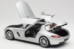 Mercedes SLS AMG C197 Iridium Argent Minichamps 1:18 100039026 Métal Moulé — image 5 sur 8