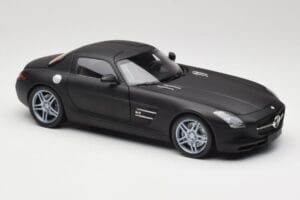 Mercedes SLS AMG C197 Matte Black Minichamps 1:18 100039027 Métal Moulé — image 6 sur 8