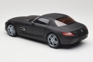 Mercedes SLS AMG C197 Matte Black Minichamps 1:18 100039027 Métal Moulé — image 7 sur 8
