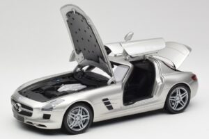 Mercedes SLS AMG C197 Matt Argent Minichamps 1:18 100039029 Métal Moulé — image 2 sur 8