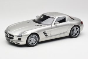 Mercedes SLS AMG C197 Matt Argent Minichamps 1:18 100039029 Métal Moulé