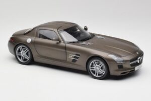 Mercedes SLS AMG C197 Monza Gris Minichamps 1:18 B66960044 Métal Moulé — image 6 sur 8