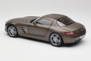 Mercedes SLS AMG C197 Monza Gris Minichamps 1:18 B66960044 Métal Moulé — image 7 sur 8