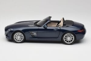 Mercedes SLS AMG R197 Roadster South Seas Bleu Minichamps 1:18 100039031 Métal Moulé — image 4 sur 8