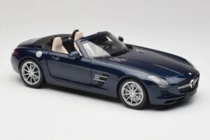 Mercedes SLS AMG R197 Roadster South Seas Bleu Minichamps 1:18 100039031 Métal Moulé — image 6 sur 8