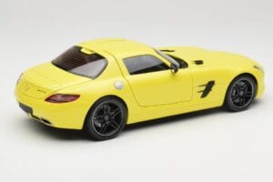 Mercedes SLS AMG C197 Jaune Minichamps 1:18 100039022 Métal Moulé — image 3 sur 8