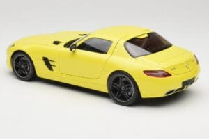 Mercedes SLS AMG C197 Jaune Minichamps 1:18 100039022 Métal Moulé — image 7 sur 8