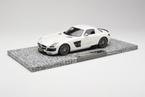 Mercedes Brabus SLS AMG 700 Biturbo Pearl Blanc Minichamps 1:18 107032020 Métal Moulé