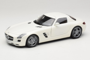 Mercedes SLS AMG Designo Mystic White Museum Edition Minichamps 1:18 B66055551 Métal Moulé