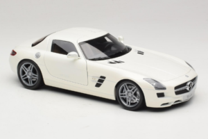 Mercedes SLS AMG Designo Mystic White Museum Edition Minichamps 1:18 B66055551 Métal Moulé — image 6 sur 8