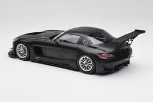 Mercedes SLS AMG GT3 C197 Street Mat Noir Minichamps 1:18 151113101 Métal Moulé — image 5 sur 6