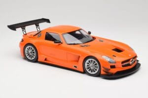 Mercedes SLS AMG GT3 C197 Street Orange Minichamps 1:18 151113105 Métal Moulé — image 4 sur 6