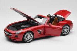 Mercedes SLS AMG R197 Roadster Le Mans Rouge Minichamps 1:18 100039030 Métal Moulé — image 2 sur 8