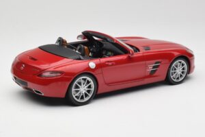 Mercedes SLS AMG R197 Roadster Le Mans Rouge Minichamps 1:18 100039030 Métal Moulé — image 3 sur 8
