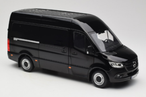 Mercedes Sprinter Noir Norev 1:18 183041 Métal Moulé — image 6 sur 8