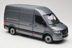 Mercedes Sprinter W907 Fourgon Selenite Grey Metallic Norev 1:18 B66004163 Métal Moulé — image 6 sur 8