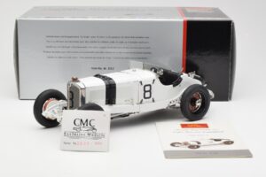 Mercedes SSKL R. Caracciola Grosser Preis von Deutschland 1931 CMC 1:18 M-082 Métal Moulé — image 6 sur 6