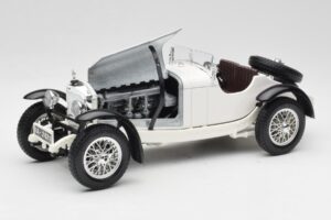 Mercedes SSKL Blanc Bburago 1:18 3002 Métal Moulé — image 2 sur 8
