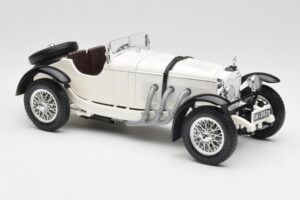 Mercedes SSKL Blanc Bburago 1:18 3002 Métal Moulé — image 6 sur 8