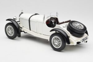 Mercedes SSKL Blanc Bburago 1:18 3002 Métal Moulé — image 7 sur 8