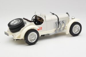 Mercedes SSKL Blanc & Crème Bburago 1:18 3002-M1 Métal Moulé — image 2 sur 6