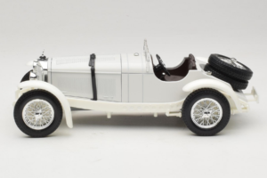Mercedes SSKL Blanc 1931 Bburago 1:18 3002-M2 Métal Moulé — image 3 sur 6