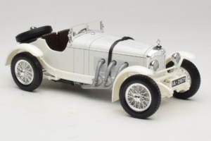Mercedes SSKL Blanc 1931 Bburago 1:18 3002-M2 Métal Moulé — image 4 sur 6