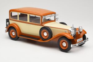 Mercedes Type Nurburg W08 460/460K Beige MCG 1:18 MCG18034 Métal Moulé — image 4 sur 6