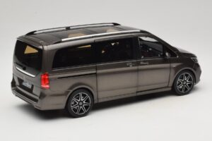 Mercedes V-Class W447 AMG Line Indium Grey Norev 1:18 183873 Métal Moulé — image 3 sur 8