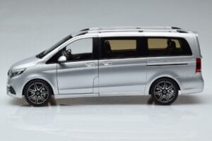 Mercedes V-Class V260 AMG Line Argent Norev 1:18 183871 Métal Moulé — image 5 sur 10