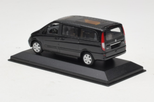 Mercedes Viano W639 Atlantis Blue Minichamps 1:43 B67871200 Métal Moulé — image 3 sur 4