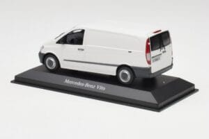 Mercedes Vito Arctic Blanc Minichamps 1:43 B66960524 Métal Moulé — image 3 sur 4