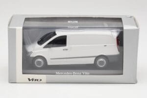 Mercedes Vito Arctic Blanc Minichamps 1:43 B66960524 Métal Moulé — image 4 sur 4