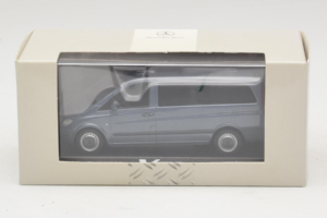 Mercedes Vito W638 Lugano Grey Minichamps 1:43 B67871201 Métal Moulé — image 4 sur 4