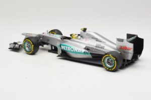 Mercedes W03 #8 N. Rosberg Mercedes AMG Petronas 2012 Minichamps 1:18 110120008 Métal Moulé — image 5 sur 7