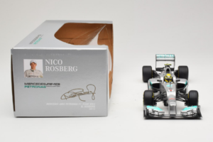 Mercedes W03 #8 N. Rosberg Mercedes AMG Petronas 2012 Minichamps 1:18 110120008 Métal Moulé — image 6 sur 7
