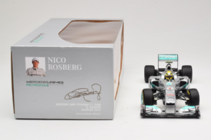 Mercedes W03 #8 N. Rosberg Mercedes AMG Petronas Showcar 2012 Minichamps 1:18 110120078 Métal Moulé — image 6 sur 7