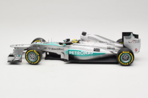 Mercedes W04 #9 N. Rosberg Mercedes AMG Petronas Showcar 2013 Minichamps 1:18 110130079 Métal Moulé — image 3 sur 7