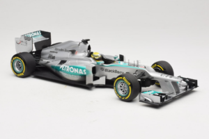Mercedes W04 #9 N. Rosberg Mercedes AMG Petronas Showcar 2013 Minichamps 1:18 110130079 Métal Moulé — image 4 sur 7