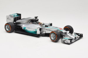 Mercedes W05 #44 L. Hamilton Mercedes AMG Petronas Malaysian Grand Prix Winner 2014 Minichamps 1:18 110140144 Métal Moulé — image 4 sur 7