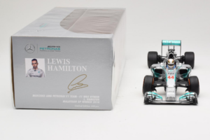 Mercedes W05 #44 L. Hamilton Mercedes AMG Petronas Malaysian Grand Prix Winner 2014 Minichamps 1:18 110140144 Métal Moulé — image 6 sur 7