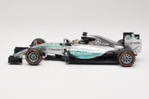 Mercedes W06 #44 L. Hamilton Mercedes AMG Petronas Japanese Grand Prix Winner 2015 Minichamps 1:18 110150344 Métal Moulé — image 3 sur 7