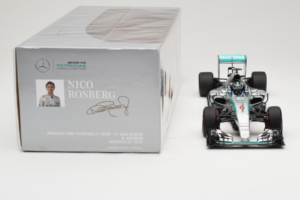 Mercedes W06 #6 N. Rosberg Mercedes AMG Petronas Japanese Grand Prix 2015 Minichamps 1:18 110150206 Métal Moulé — image 6 sur 7