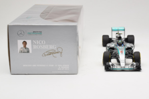 Mercedes W06 #6 N. Rosberg Mercedes AMG Petronas United States Grand Prix 2015 Minichamps 1:18 110150306 Métal Moulé — image 6 sur 7