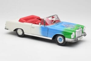 Mercedes 280SE W108 Tricolor Maisto 1:18 56014 Métal Moulé — image 6 sur 8